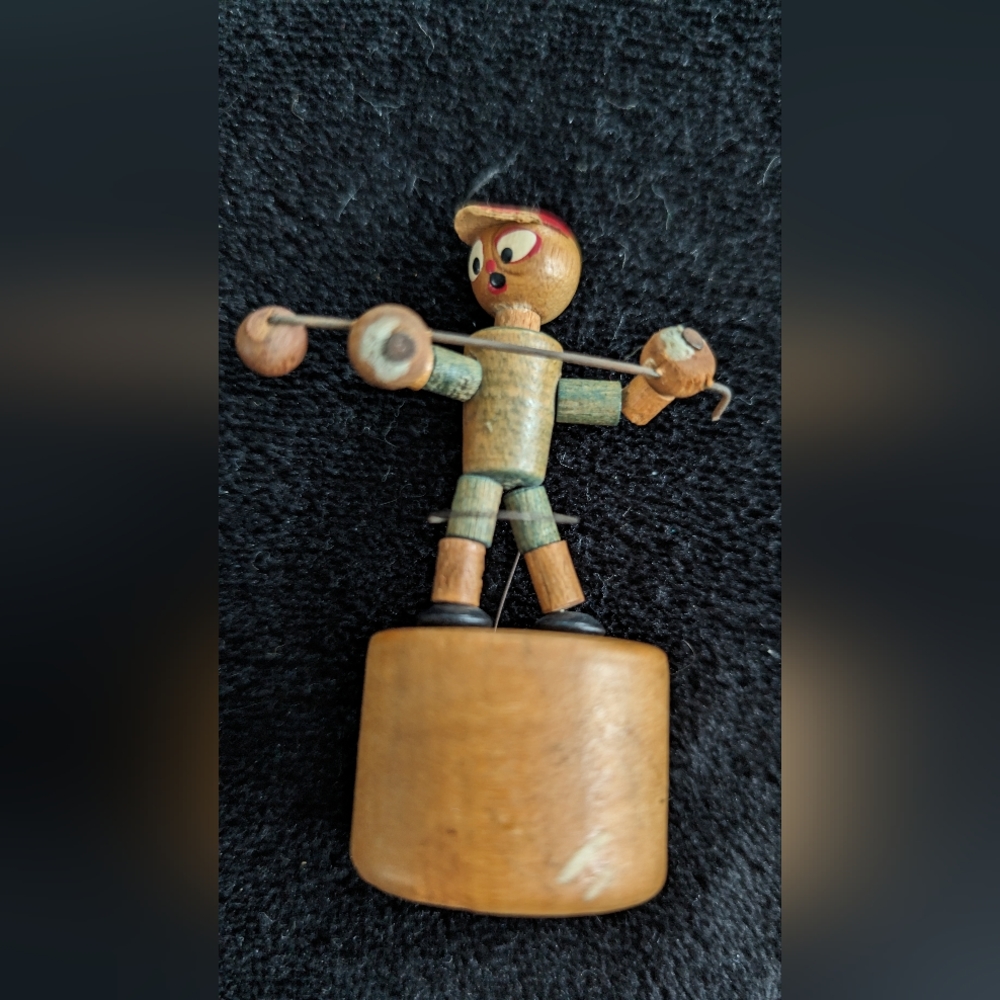 Wooden Golfer Italian Puppet